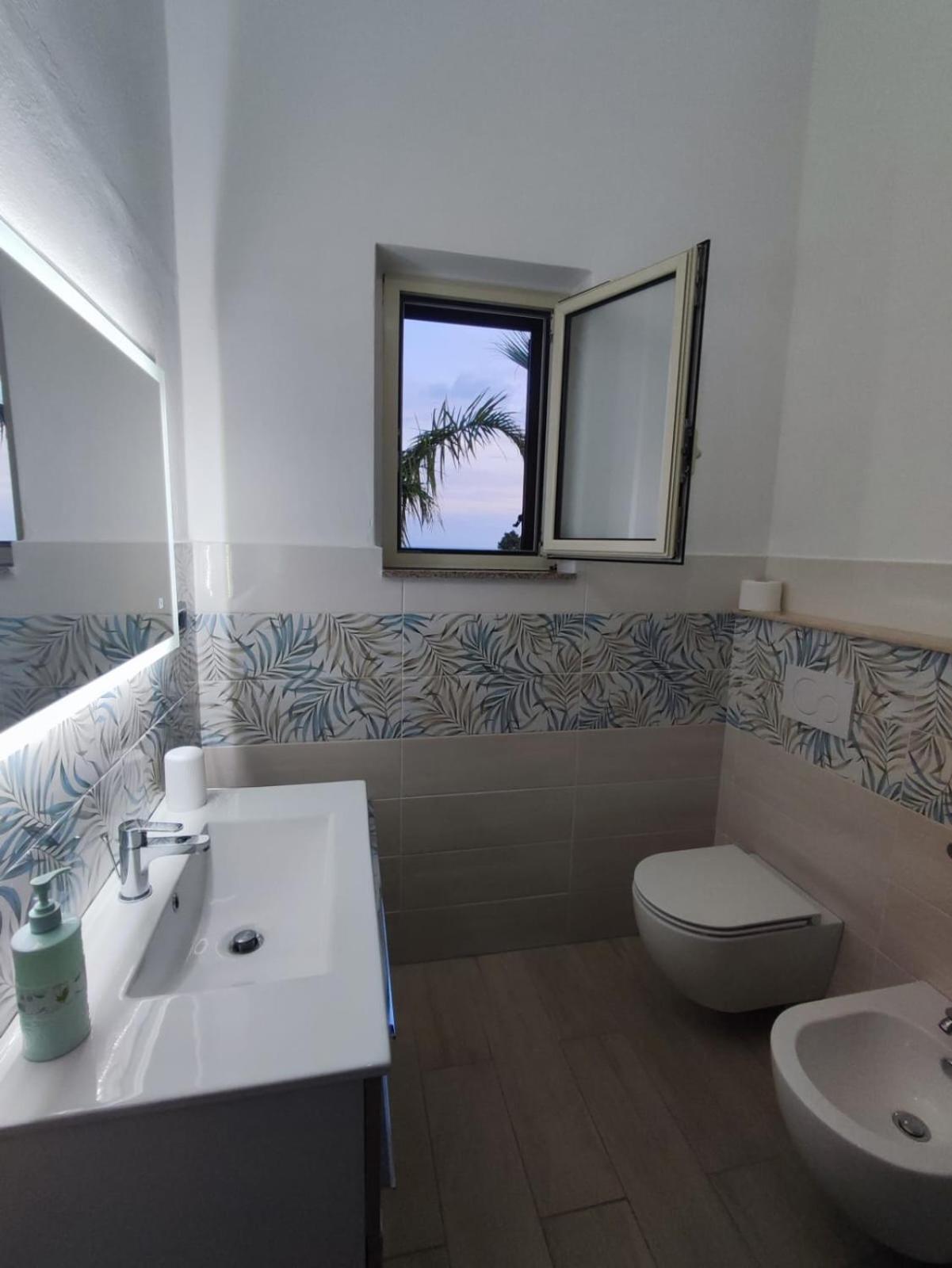 Residenza Stefanelli Lägenhet Capo Vaticano Exteriör bild