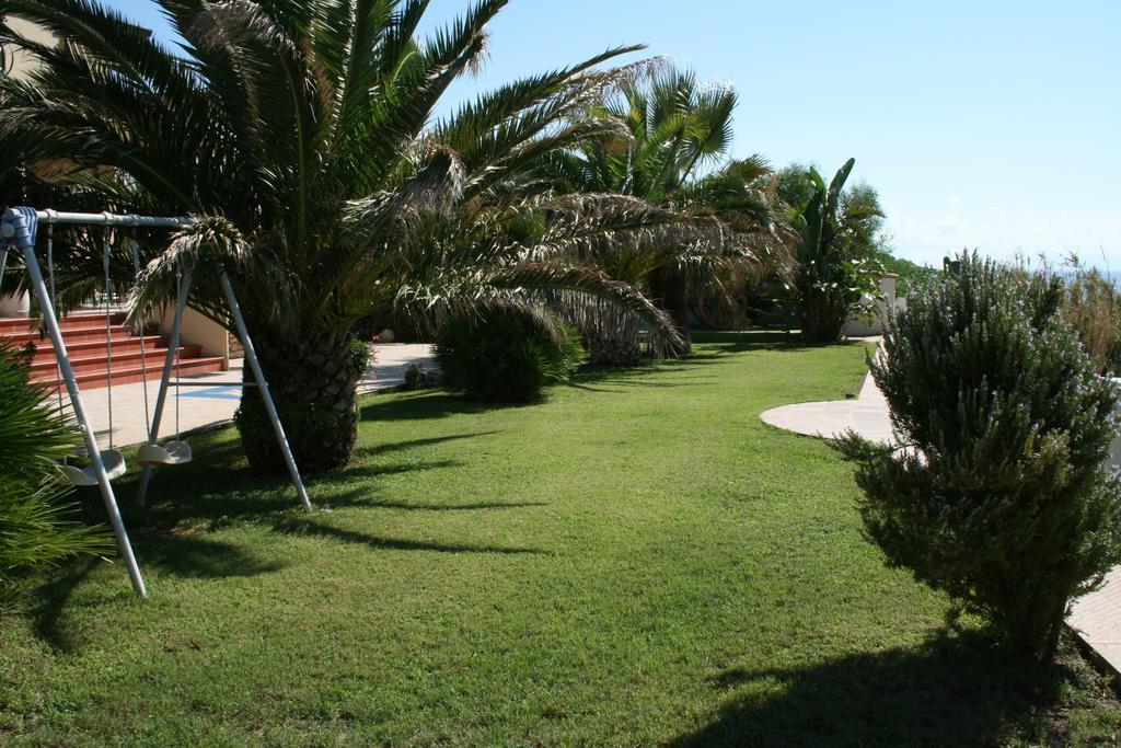 Residenza Stefanelli Lägenhet Capo Vaticano Rum bild