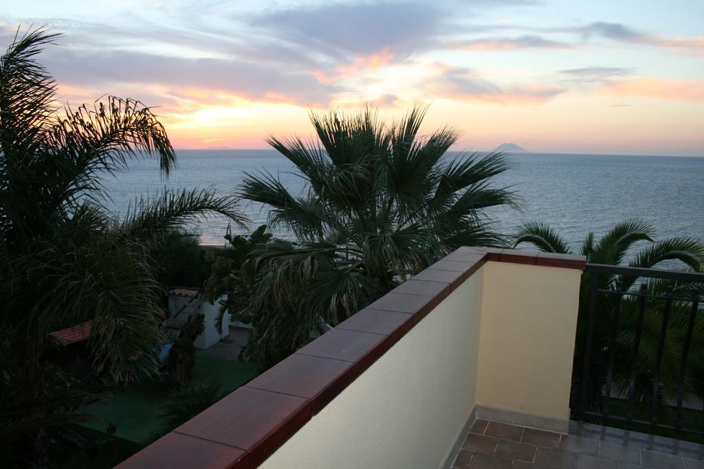 Residenza Stefanelli Lägenhet Capo Vaticano Rum bild