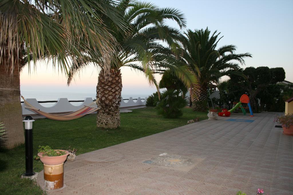 Residenza Stefanelli Lägenhet Capo Vaticano Rum bild