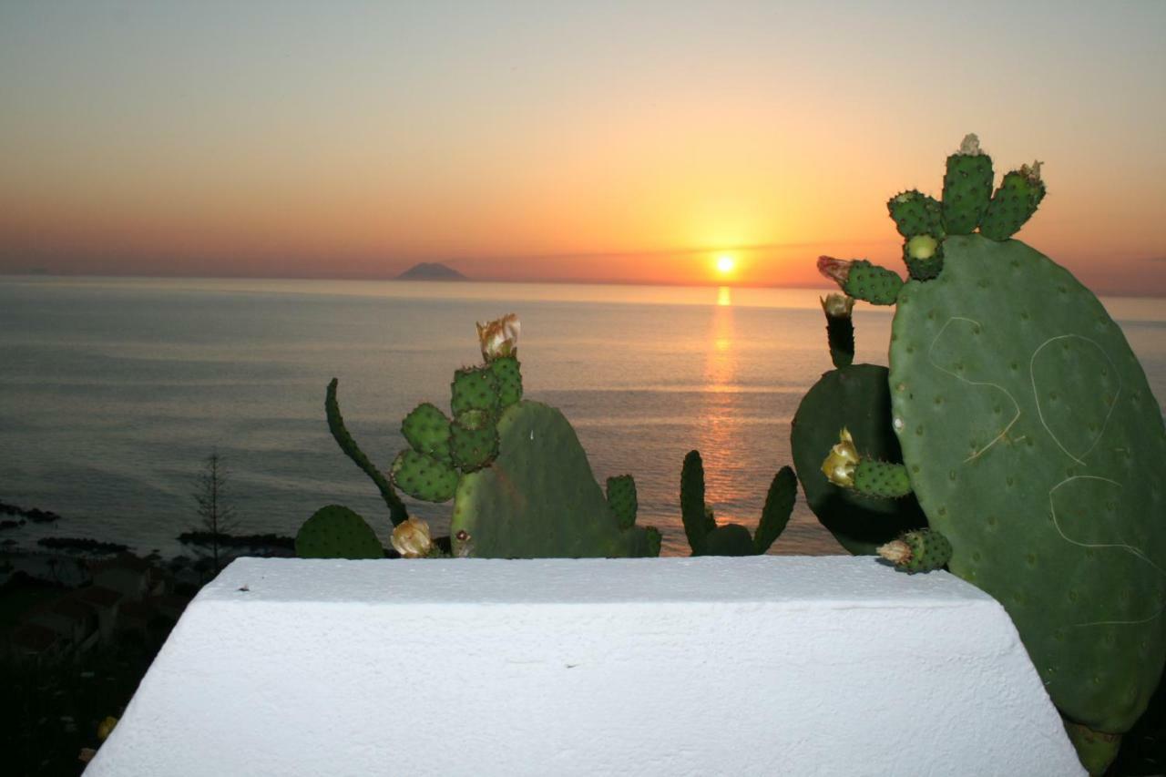 Residenza Stefanelli Lägenhet Capo Vaticano Exteriör bild